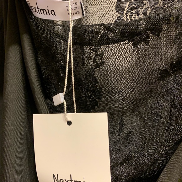 Dress - Picture 3 of 3